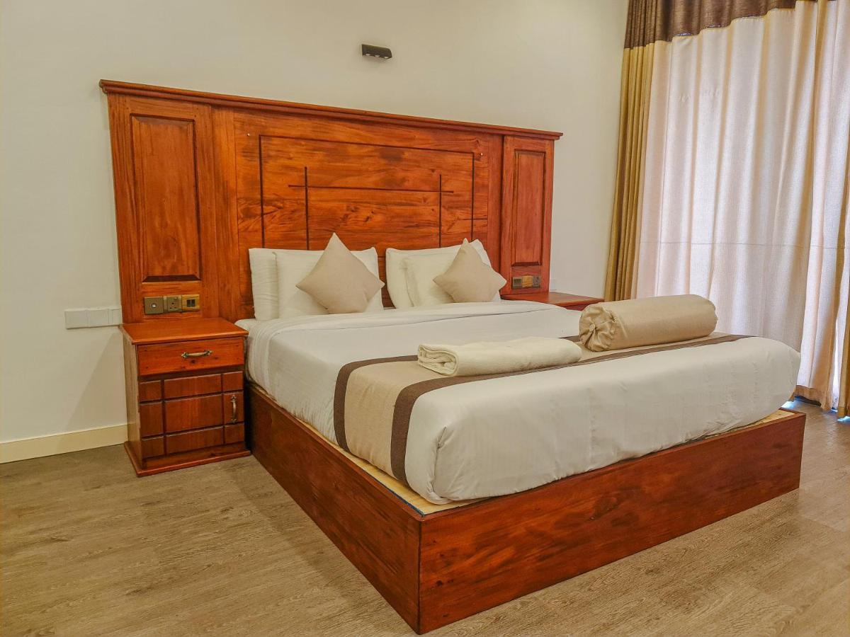 Top Rich Hotel Nuwara Eliya Esterno foto